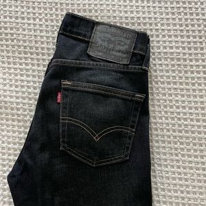 MENS LEVI JEANS